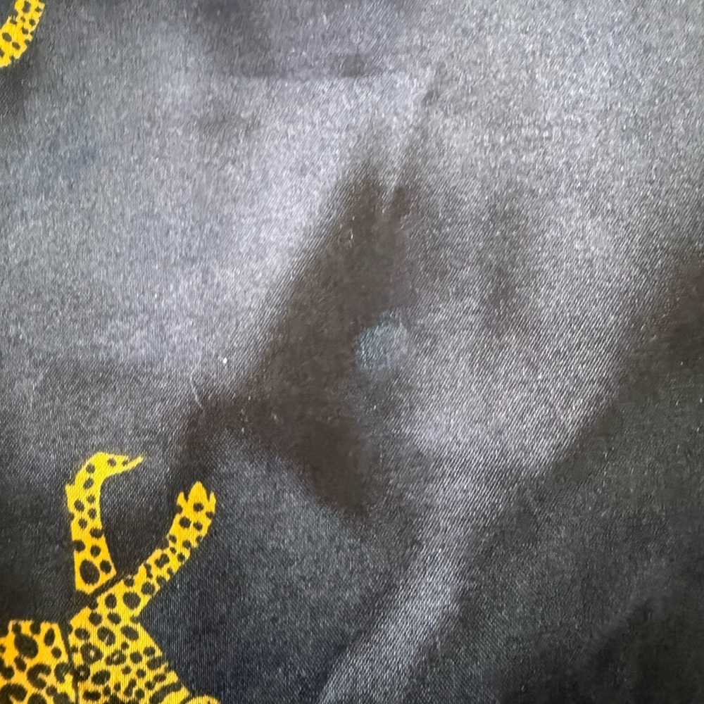 SHEIN Satin Pajama Set with Gold Leopard Print - Picture 5 of 7